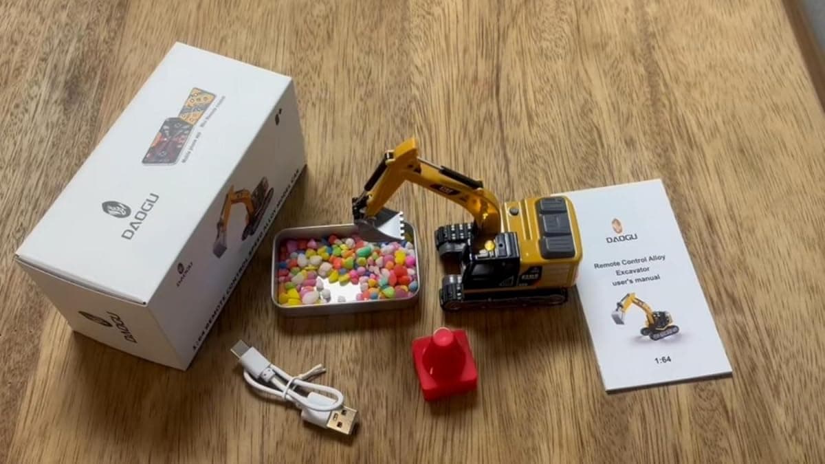 Mini RC Excavator Toy, 1:64 Die-Cast Alloy Construction Vehicle with App & Remote Control
